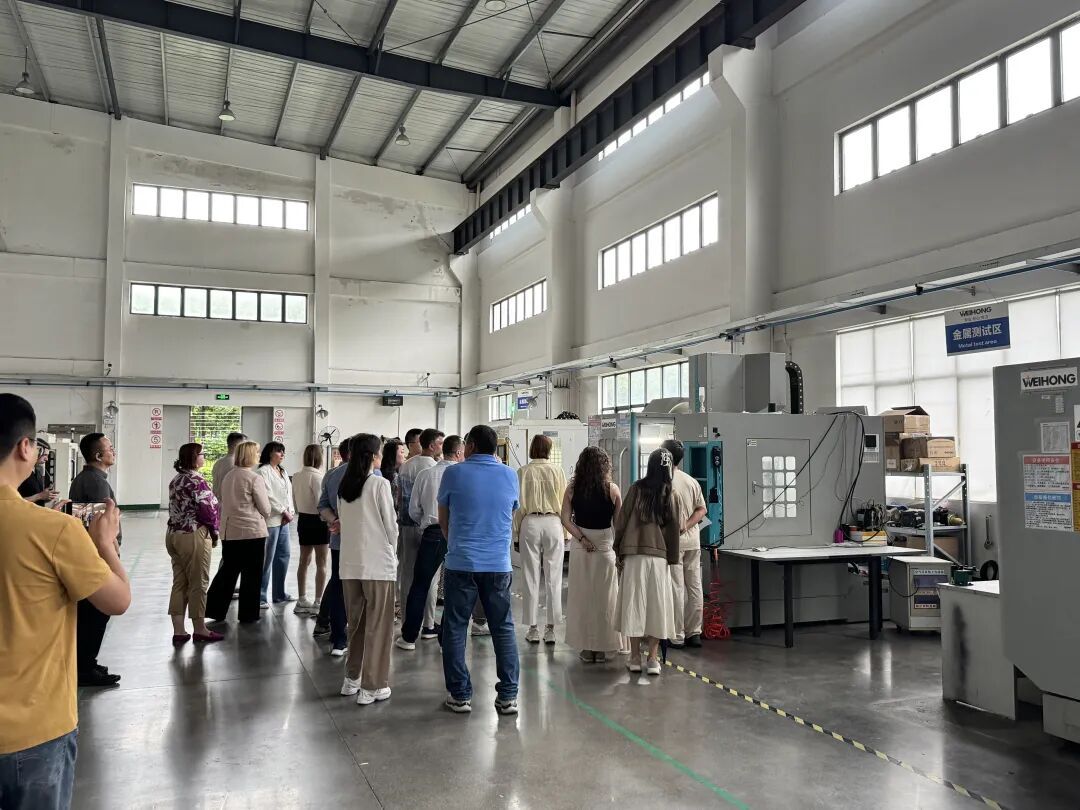 RANEPA EMBA delegation visits Weihong's intelligent manufacturing facilities